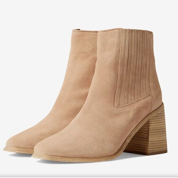 Andre Assous Naia Bootie Beige, size 8, NWOT - Picture 2 of 12